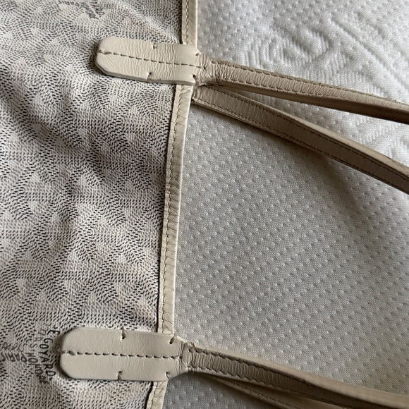 Goyard S Louis White Tote Bag - Picture 14 of 15